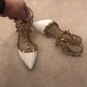 Gorgeous BCBG rock stud heels. Excellent condition, size 8.5 Medium